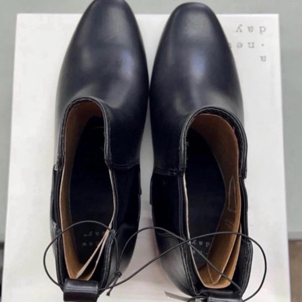 a new day Black Chelsea Ankle Booties Size 9.5 - Picture 5 of 9
